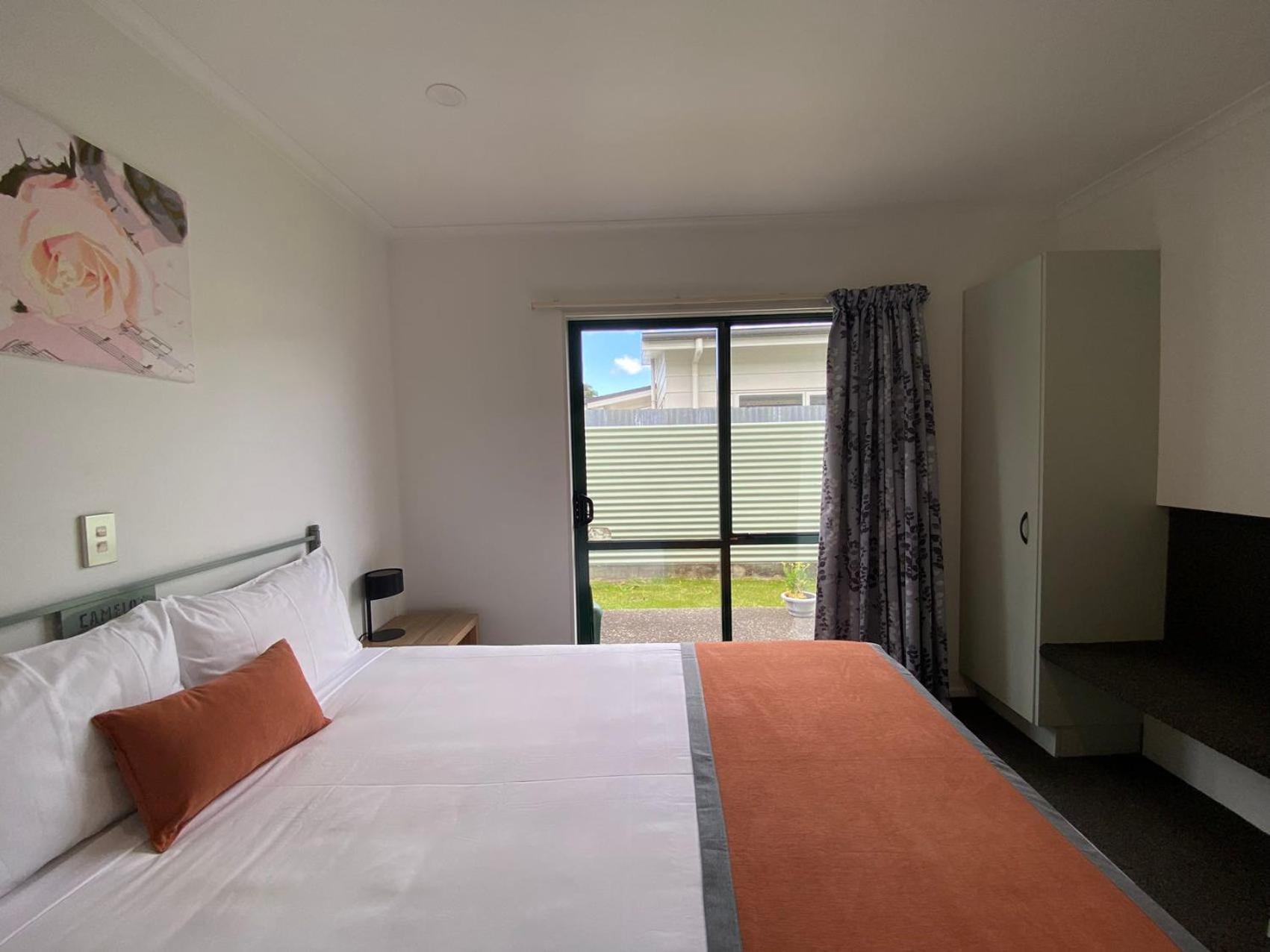Camelot Motor Lodge And Conference Centre Palmerston North Zewnętrze zdjęcie
