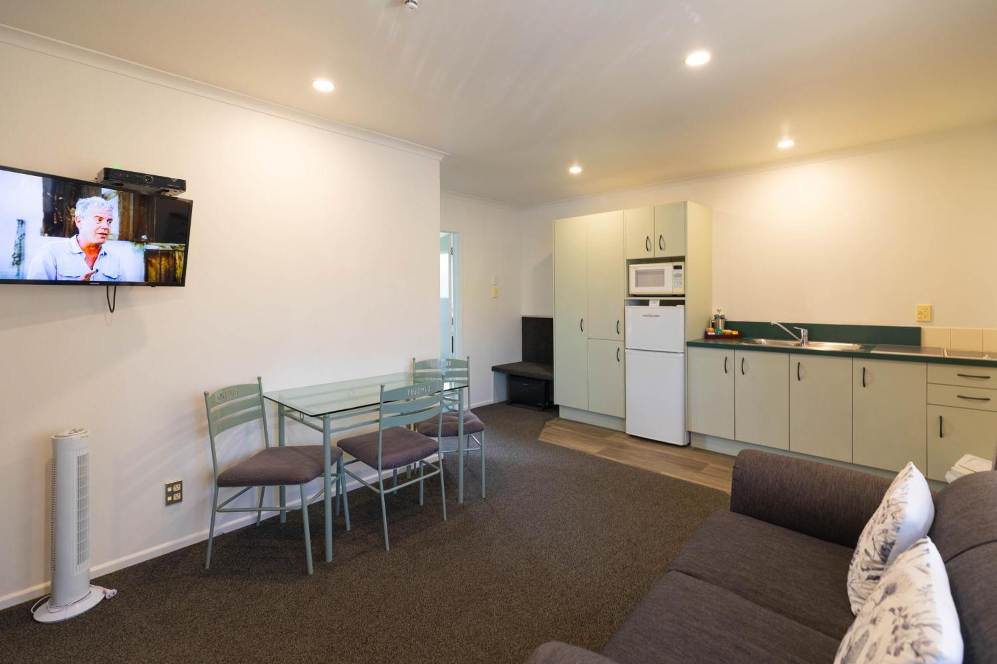 Camelot Motor Lodge And Conference Centre Palmerston North Zewnętrze zdjęcie