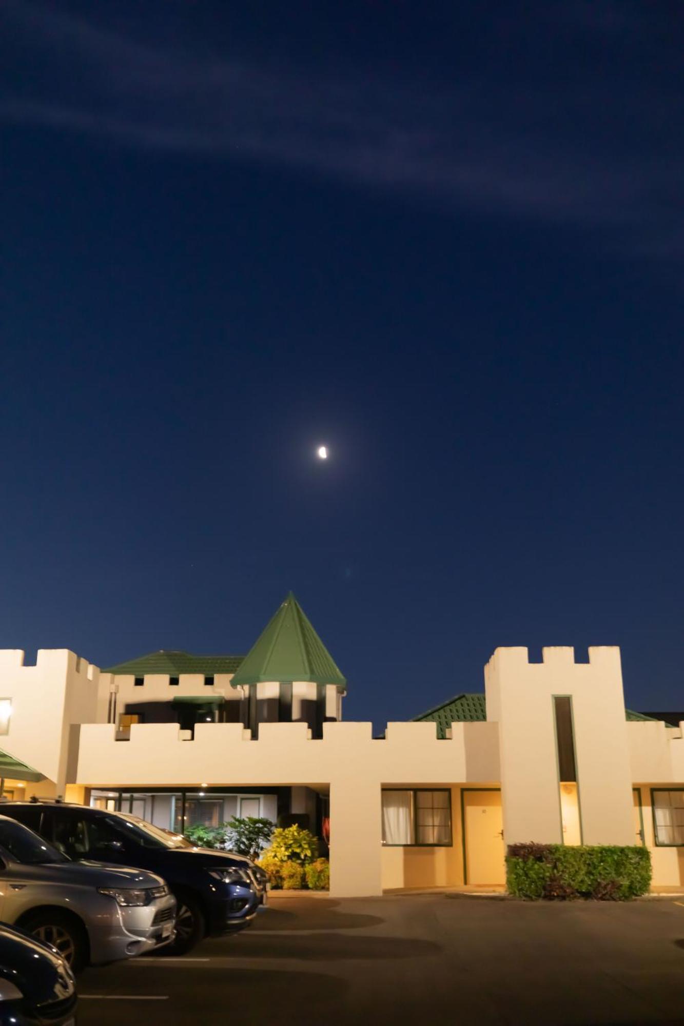 Camelot Motor Lodge And Conference Centre Palmerston North Zewnętrze zdjęcie