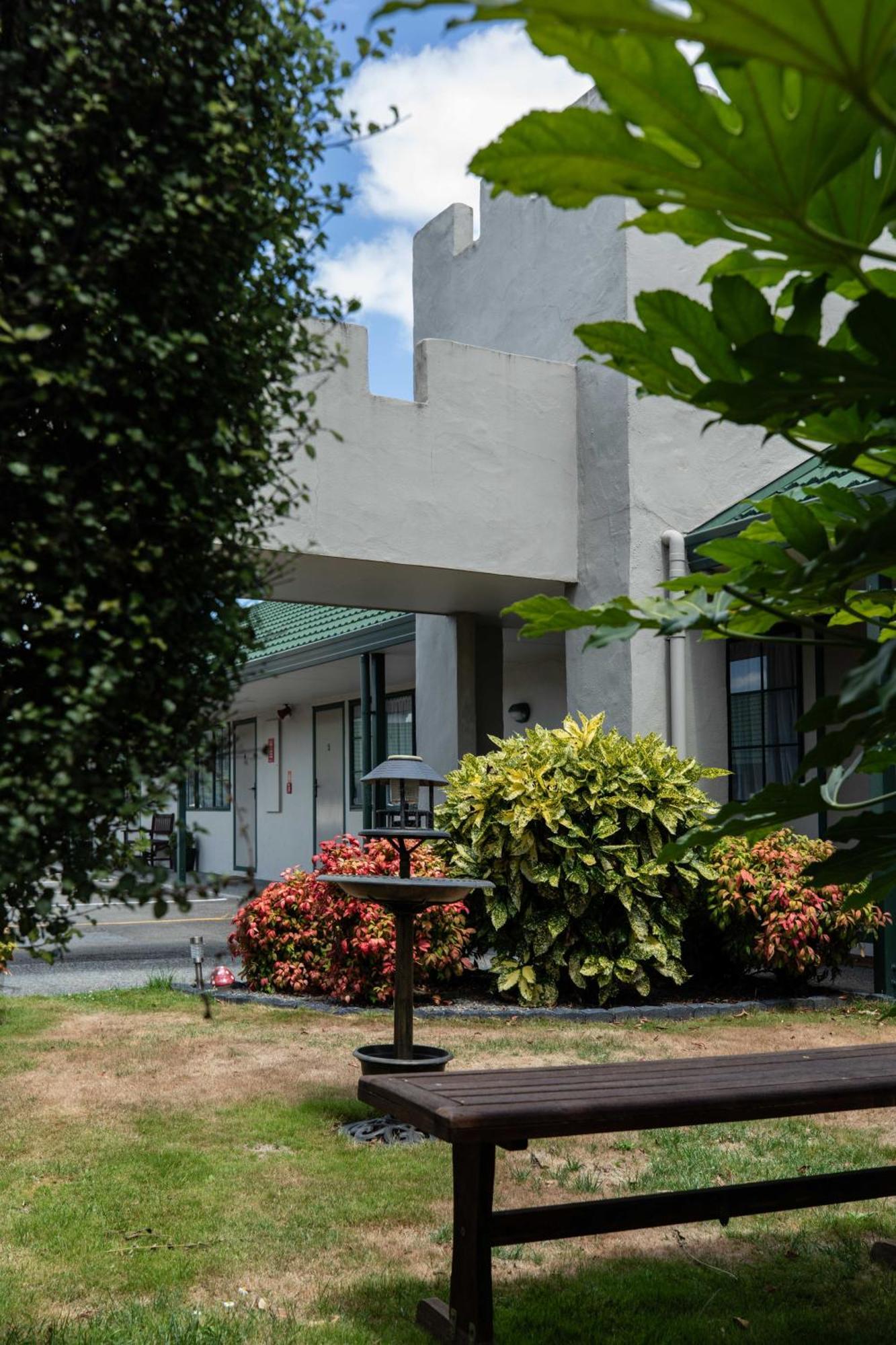 Camelot Motor Lodge And Conference Centre Palmerston North Zewnętrze zdjęcie